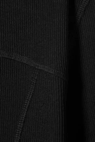 Langarmshirt mit Stehkragen – Schwarz