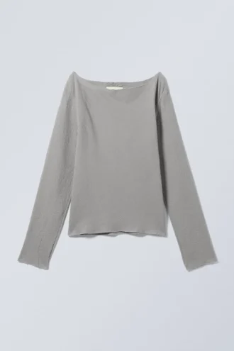 Langarmshirt mit U-Boot-Ausschnitt und offener Kante – Staubgrau
