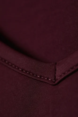 Langarmshirt mit V-Ausschnitt – Burgunderrot