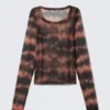 Langarmshirt mit weitem Ausschnitt – Pink Blurred Stains