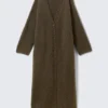 Lange Strickjacke mit V-Ausschnitt – Dunkelbraun Lange Strickjacke mit V-Ausschnitt – Dunkelbraun