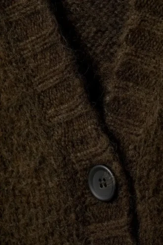 Lange Strickjacke mit V-Ausschnitt – Dunkelbraun Lange Strickjacke mit V-Ausschnitt – Dunkelbraun