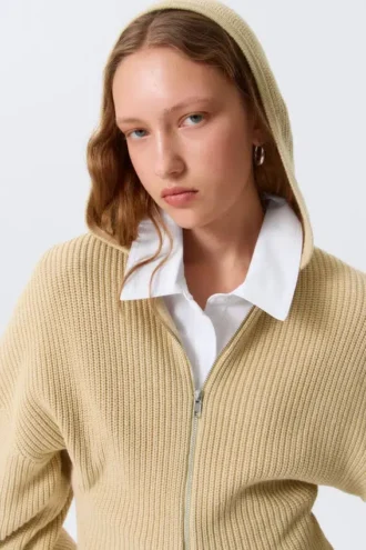 Langer Strick-Kapuzenpullover mit Reißverschluss – Beige Langer Strick-Kapuzenpullover mit Reißverschluss – Beige