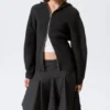 Langer Strick-Kapuzenpullover mit Reißverschluss – Schwarz Langer Strick-Kapuzenpullover mit Reißverschluss – Schwarz