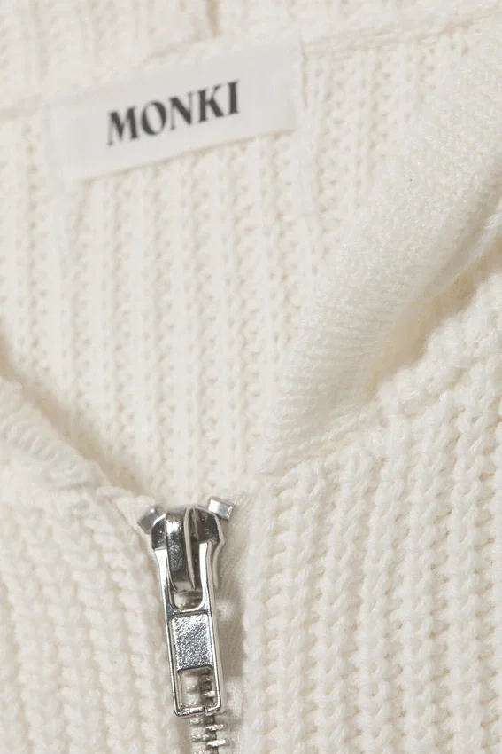 Langer Strick-Kapuzenpullover mit Reißverschluss – Weiß Langer Strick-Kapuzenpullover mit Reißverschluss – Weiß