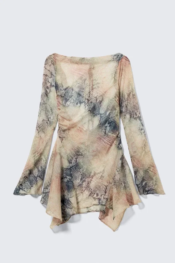 Langärmliges, asymmetrisches Satin-Minikleid – Beige – Schlangenhautmuster Langärmliges, asymmetrisches Satin-Minikleid – Beige – Schlangenhautmuster