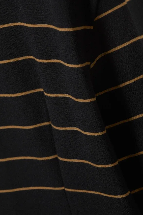 Langärmliges Baumwoll-Minikleid – schwarz gestreift Langärmliges Baumwoll-Minikleid – schwarz gestreift