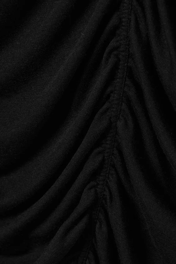 Langärmliges Oberteil mit Rüschen – Schwarz Langärmliges Oberteil mit Rüschen – Schwarz