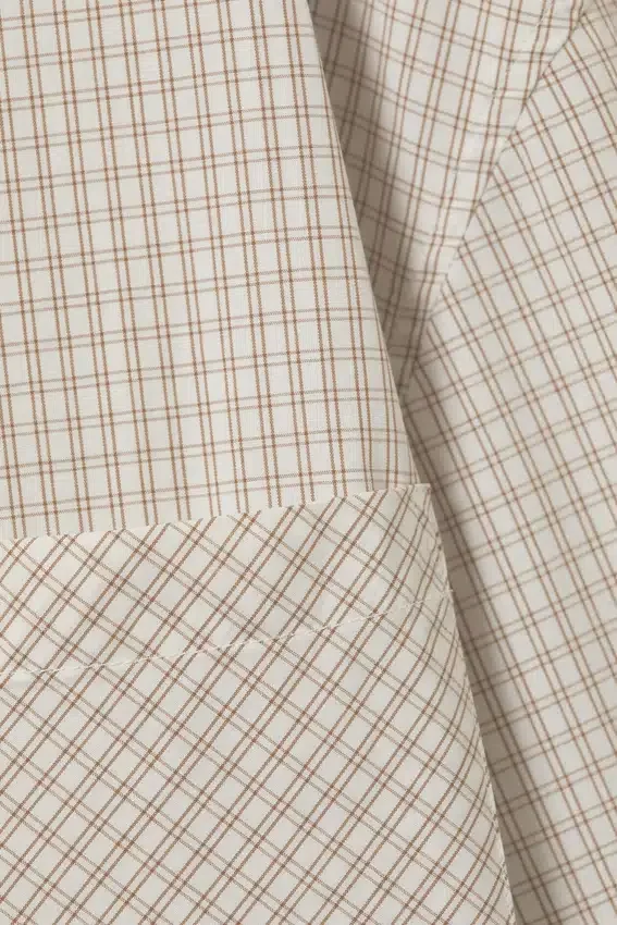 Langärmliges Oversize-Popeline-Hemd – Kariert, hellbeige Langärmliges Oversize-Popeline-Hemd – Kariert, hellbeige