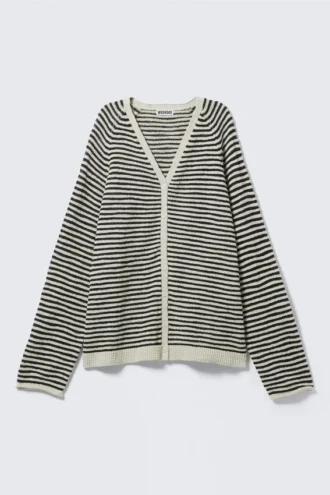 Locker gestrickte Strickjacke mit V-Ausschnitt – weiße und dunkelgraue Streifen