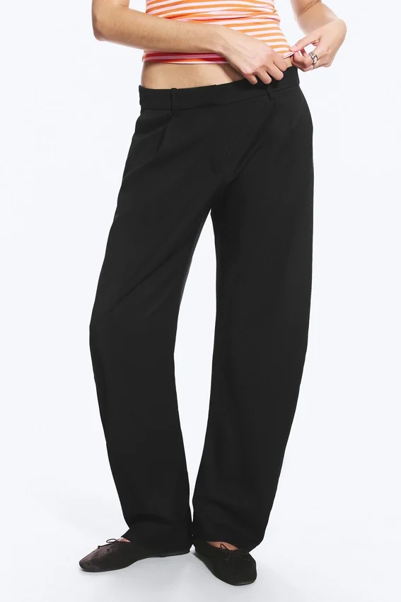 Locker sitzende Barrel-Hose mit geradem Bein – Schwarz Locker sitzende Barrel-Hose mit geradem Bein – Schwarz