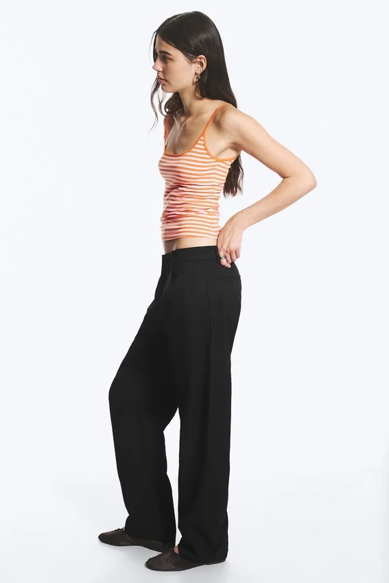 Locker sitzende Barrel-Hose mit geradem Bein – Schwarz Locker sitzende Barrel-Hose mit geradem Bein – Schwarz