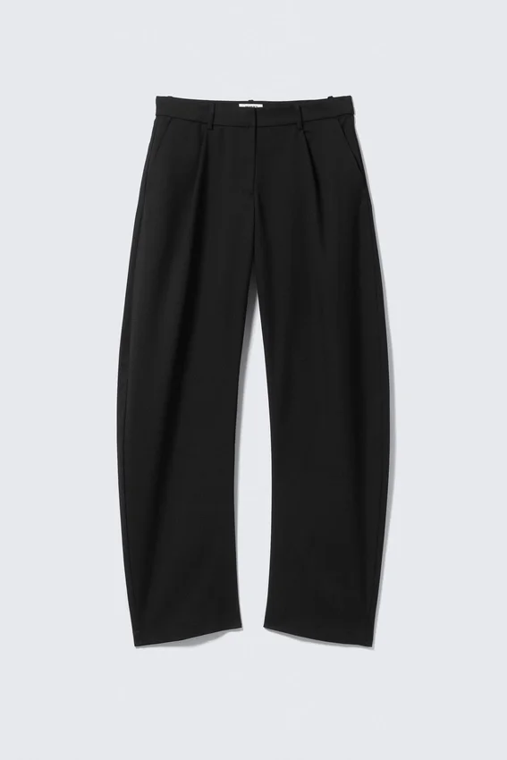 Locker sitzende Barrel-Hose mit geradem Bein – Schwarz Locker sitzende Barrel-Hose mit geradem Bein – Schwarz