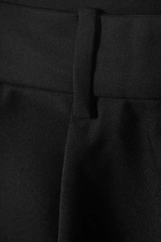 Locker sitzende Barrel-Hose mit geradem Bein – Schwarz Locker sitzende Barrel-Hose mit geradem Bein – Schwarz