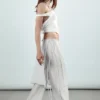Locker sitzende Hose mit Nieten und mittlerer Leibhöhe – Off-White Locker sitzende Hose mit Nieten und mittlerer Leibhöhe – Off-White