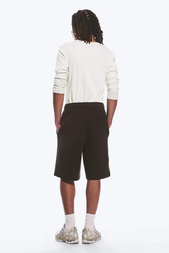 Locker sitzende Scuba-Shorts – Dunkelbraun Locker sitzende Scuba-Shorts – Dunkelbraun