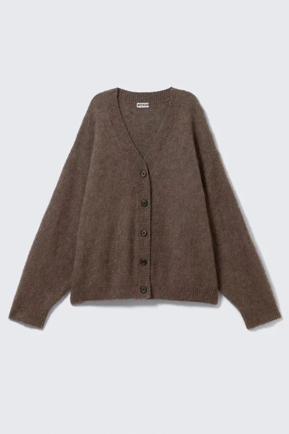 Locker sitzende Strickjacke mit V-Ausschnitt aus Mohairmischung – Dunkelbraun meliert Locker sitzende Strickjacke mit V-Ausschnitt aus Mohairmischung – Dunkelbraun meliert