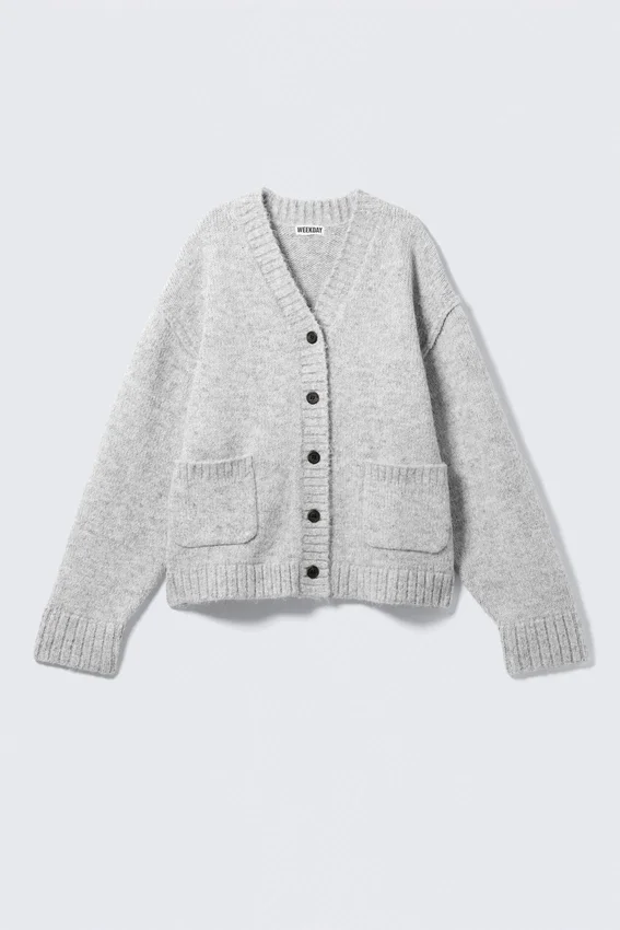 Locker sitzende Strickjacke mit V-Ausschnitt – Grau meliert Locker sitzende Strickjacke mit V-Ausschnitt – Grau meliert