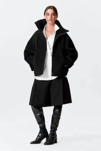 Locker sitzende Wolljacke mit Raglanärmeln – Schwarz Locker sitzende Wolljacke mit Raglanärmeln – Schwarz