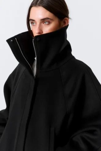 Locker sitzende Wolljacke mit Raglanärmeln – Schwarz Locker sitzende Wolljacke mit Raglanärmeln – Schwarz