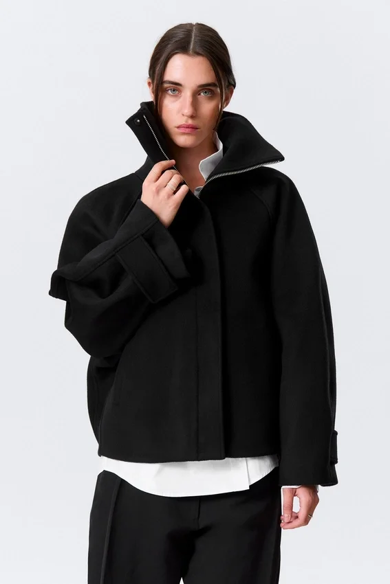 Locker sitzende Wolljacke mit Raglanärmeln – Schwarz Locker sitzende Wolljacke mit Raglanärmeln – Schwarz