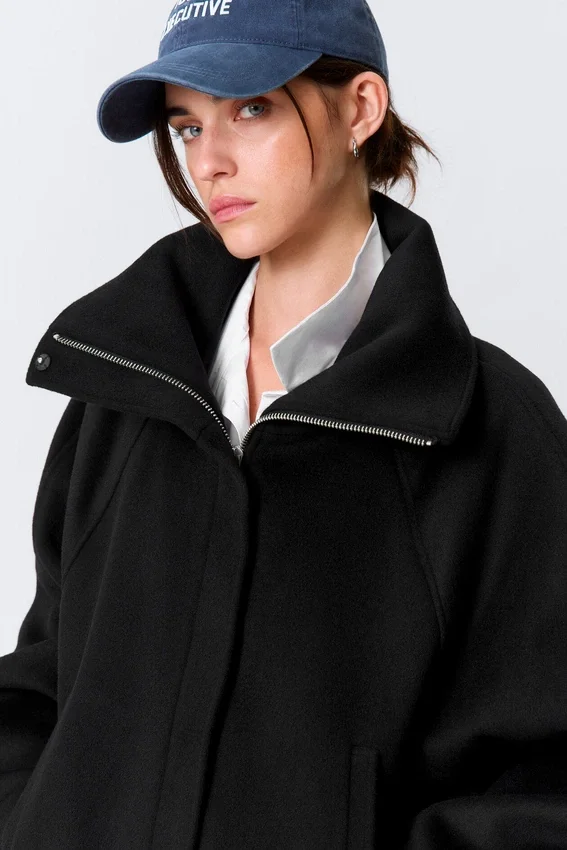 Locker sitzende Wolljacke mit Raglanärmeln – Schwarz Locker sitzende Wolljacke mit Raglanärmeln – Schwarz