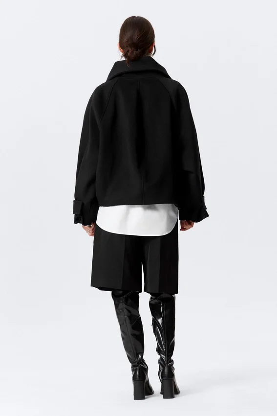 Locker sitzende Wolljacke mit Raglanärmeln – Schwarz Locker sitzende Wolljacke mit Raglanärmeln – Schwarz