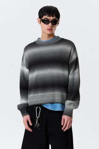 Locker sitzender, melierter Strickpullover aus Baumwolle – Black Space Dye Locker sitzender, melierter Strickpullover aus Baumwolle – Black Space Dye