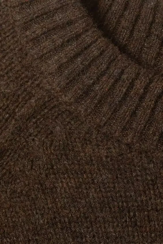 Locker sitzender Strickpullover aus Wolle – Dunkelbraun meliert Locker sitzender Strickpullover aus Wolle – Dunkelbraun meliert