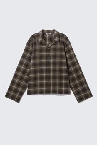 Locker sitzendes Flanell-Pyjama-Hemd – kariert, dunkelbraun
