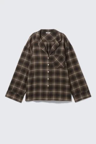 Locker sitzendes Flanell-Pyjama-Hemd – kariert, dunkelbraun