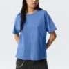 Locker sitzendes, kastenförmiges Baumwoll-T-Shirt – gewaschenes Blau