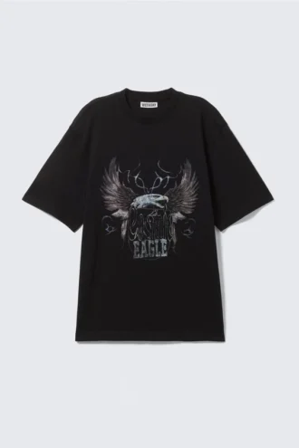 Locker sitzendes T-Shirt mit Print – Schwarz – Cosmic Eagle
