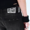 Lockere Straight-Jeans mit normaler Taillenhöhe – Chafe Black | Cheap Monday Gb Lockere Straight-Jeans mit normaler Taillenhöhe – Chafe Black | Cheap Monday Gb