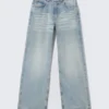 Lockere Straight-Jeans mit normaler Taillenhöhe – Hellblau | Cheap Monday GB