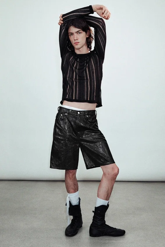 Lockere, tief sitzende, beschichtete Jeans-Shorts – Schwarz Lockere, tief sitzende, beschichtete Jeans-Shorts – Schwarz