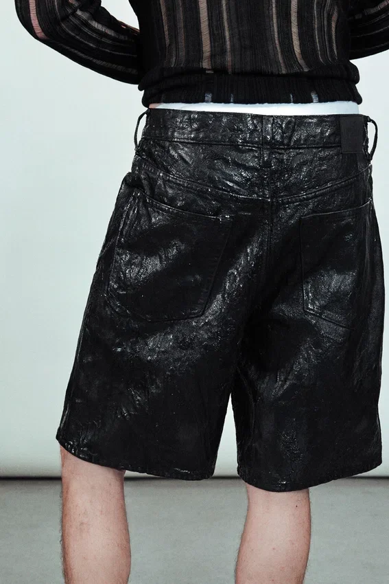 Lockere, tief sitzende, beschichtete Jeans-Shorts – Schwarz Lockere, tief sitzende, beschichtete Jeans-Shorts – Schwarz