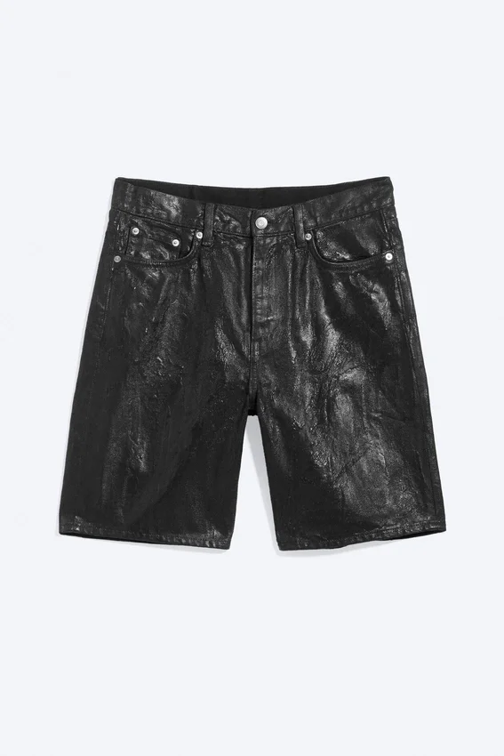 Lockere, tief sitzende, beschichtete Jeans-Shorts – Schwarz Lockere, tief sitzende, beschichtete Jeans-Shorts – Schwarz