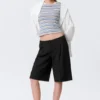 Lockere, tief sitzende Dreiviertel-Anzugshorts – Schwarz Lockere, tief sitzende Dreiviertel-Anzugshorts – Schwarz