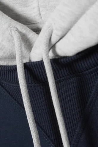 Lockerer Raglan-Kapuzenpullover – Dunkelblau/Grau