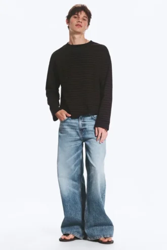 Lockeres, kastenförmiges Langarmshirt – gestreift, dunkelbraun