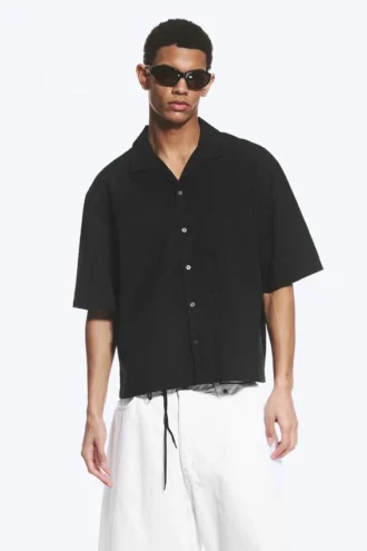 Lockeres, kurzärmeliges Resort-Shirt – Schwarz