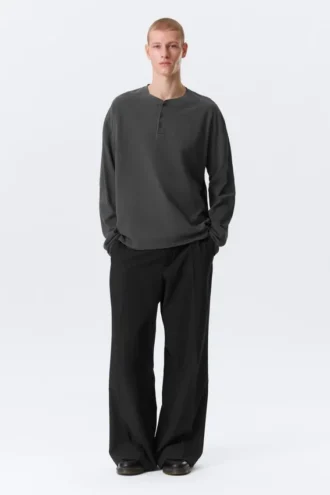Lockeres Langarm-Henley-T-Shirt – Dunkelgrau