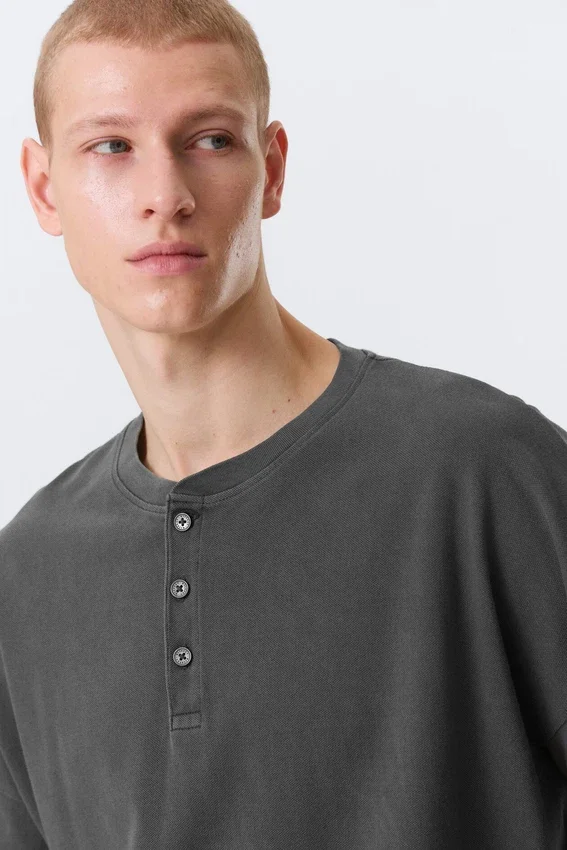 Lockeres Langarm-Henley-T-Shirt – Dunkelgrau Lockeres Langarm-Henley-T-Shirt – Dunkelgrau
