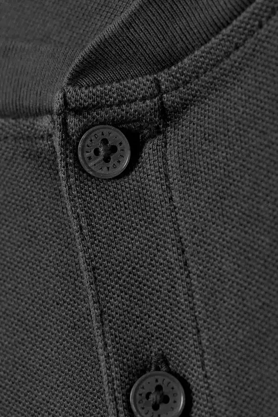 Lockeres Langarm-Henley-T-Shirt – Dunkelgrau Lockeres Langarm-Henley-T-Shirt – Dunkelgrau