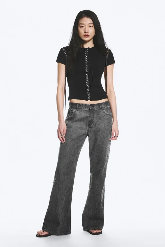 Lose Bootcut-Hose mit niedriger Leibhöhe – Dunkelgrau Lose Bootcut-Hose mit niedriger Leibhöhe – Dunkelgrau