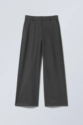 Lose sitzende Anzughose mit niedriger Taille – gestreift, dunkelgrau Lose sitzende Anzughose mit niedriger Taille – gestreift, dunkelgrau