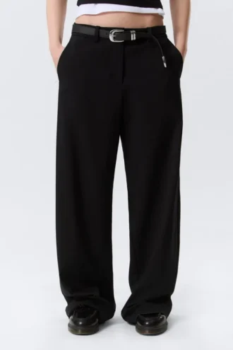 Lose sitzende Anzughose mit niedriger Taille – Schwarz Lose sitzende Anzughose mit niedriger Taille – Schwarz