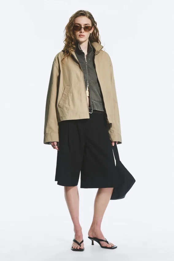 Lässige Baumwolljacke mit Trichterkragen – Beige Lässige Baumwolljacke mit Trichterkragen – Beige