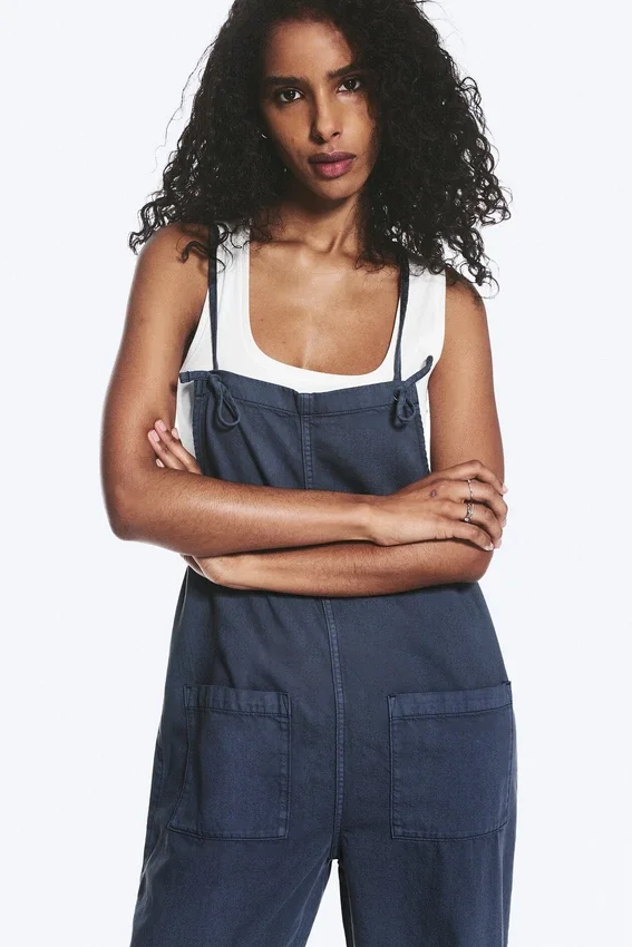 Lässige Latzhose mit geradem Bein – Blau Lässige Latzhose mit geradem Bein – Blau